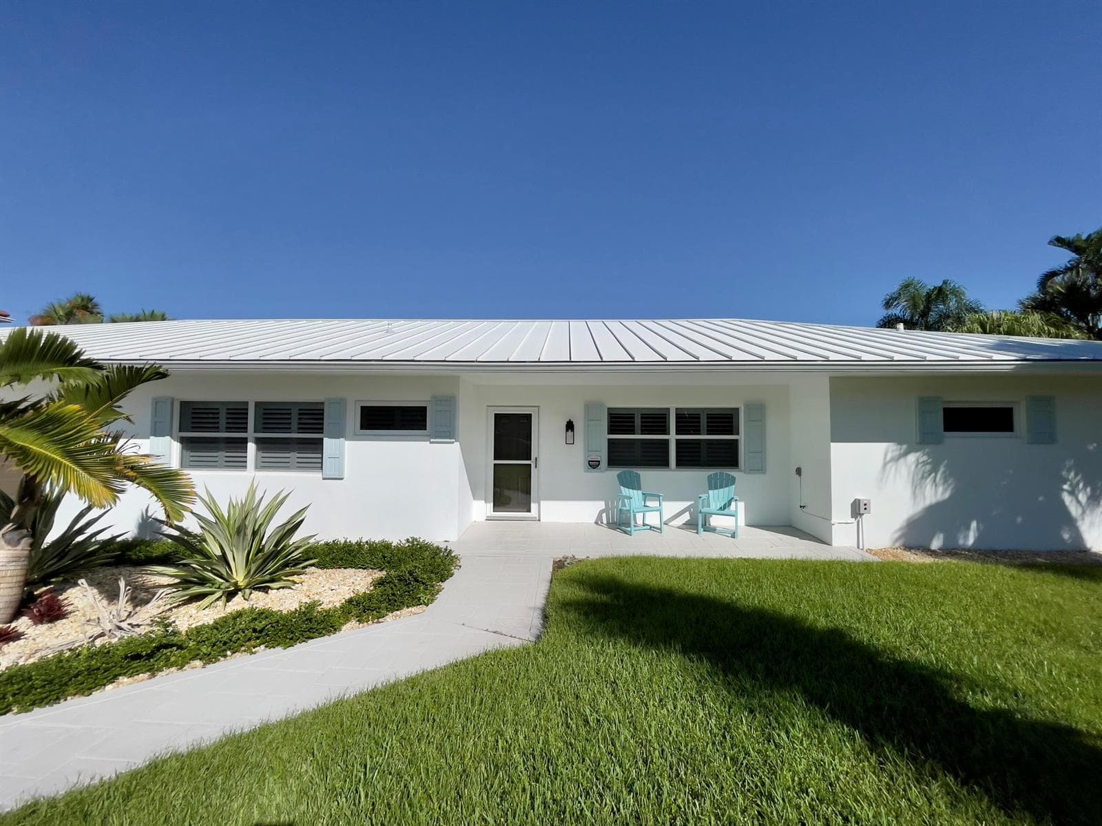 8585 SE Palm Street photo 6