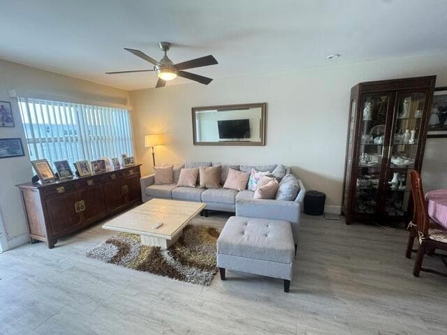2400 NE 16th Street Unit 205 photo 19