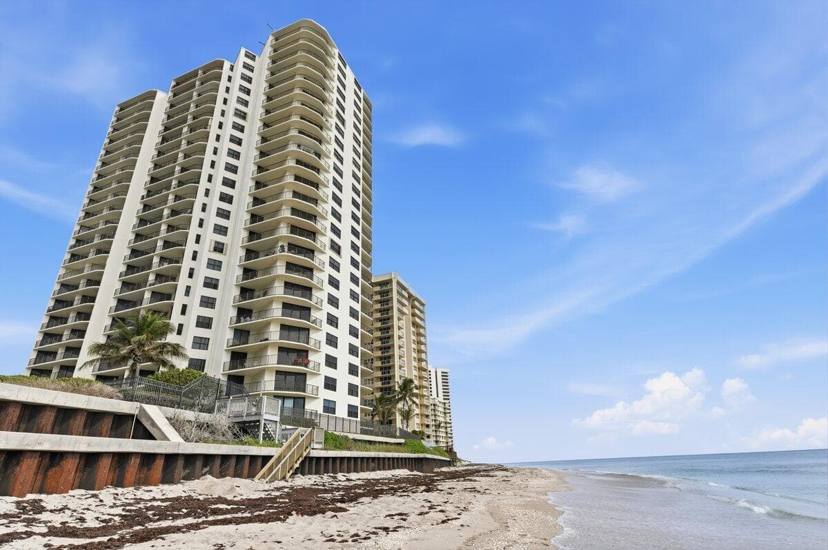 5420 N Ocean Drive 1702 photo 22
