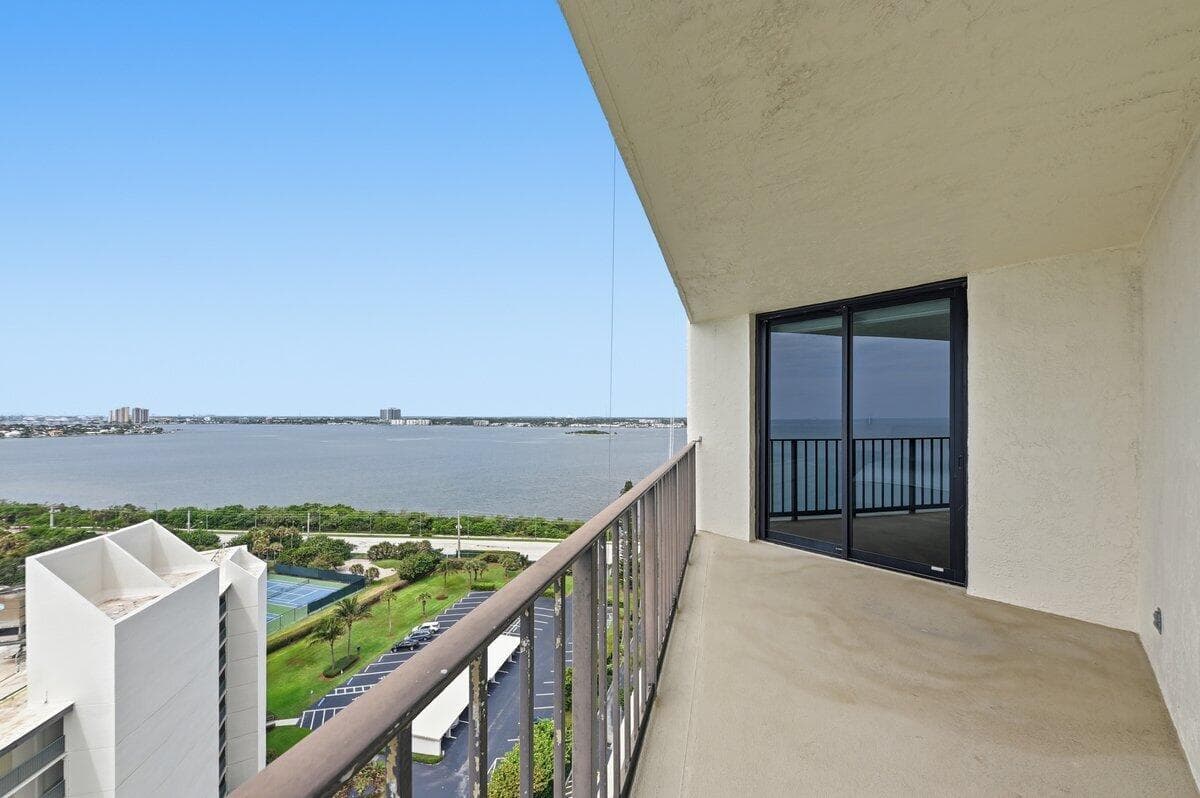 5420 N Ocean Drive 1702 photo 5