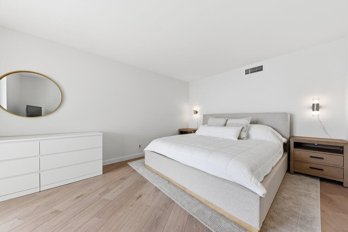5420 N Ocean Drive 1702 photo 14