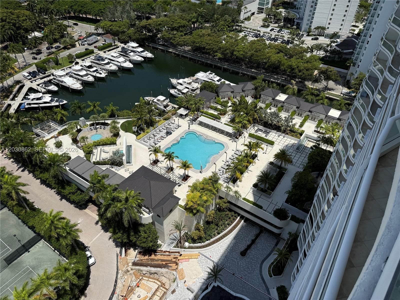 7000 Island Blvd 2403 photo 8