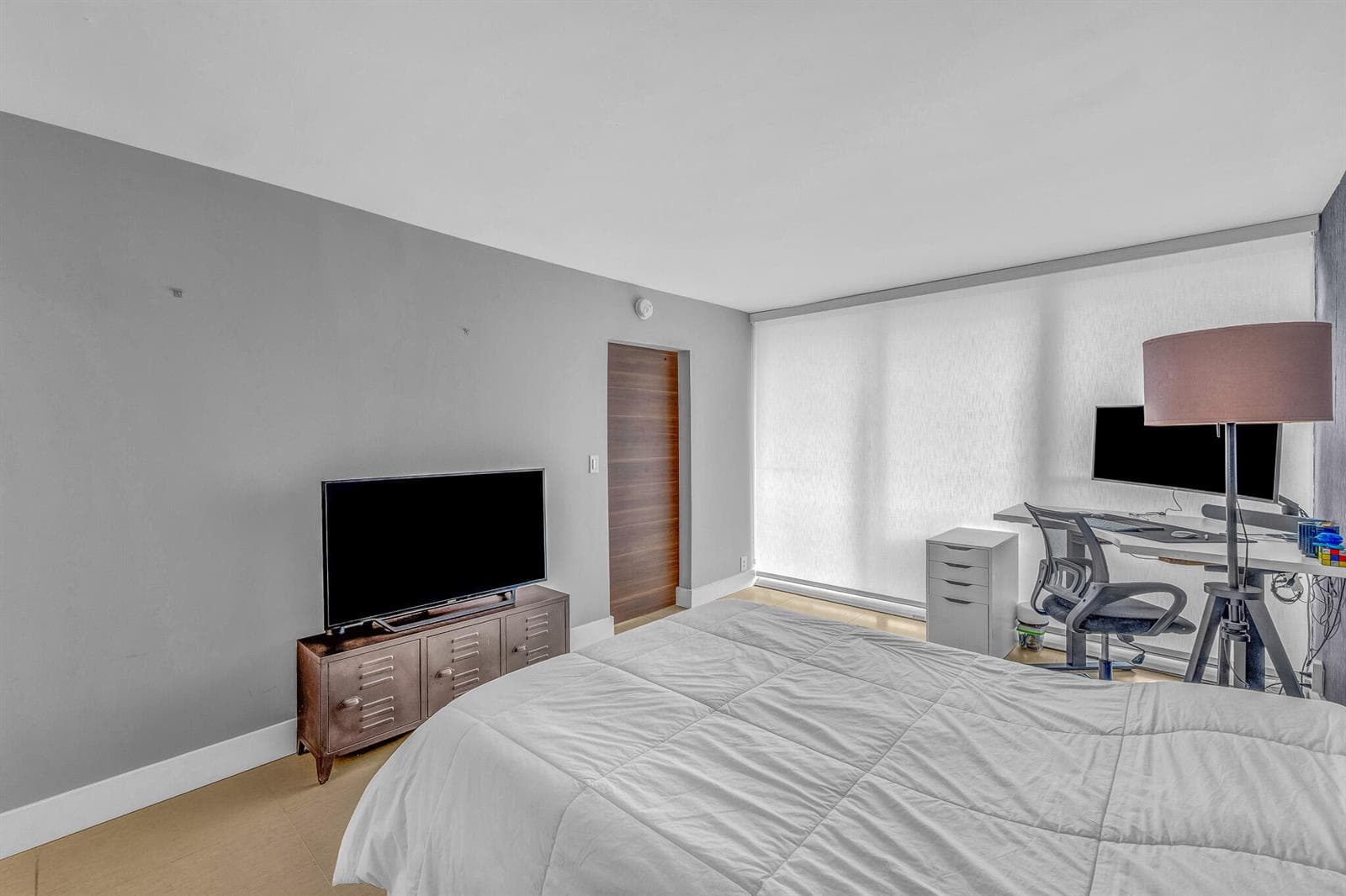 7601 E Treasure Drive 416 photo 20