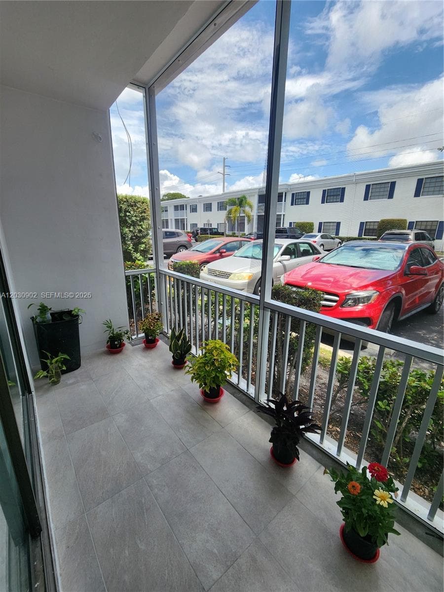 160 Cypress Club Dr 608 photo 9