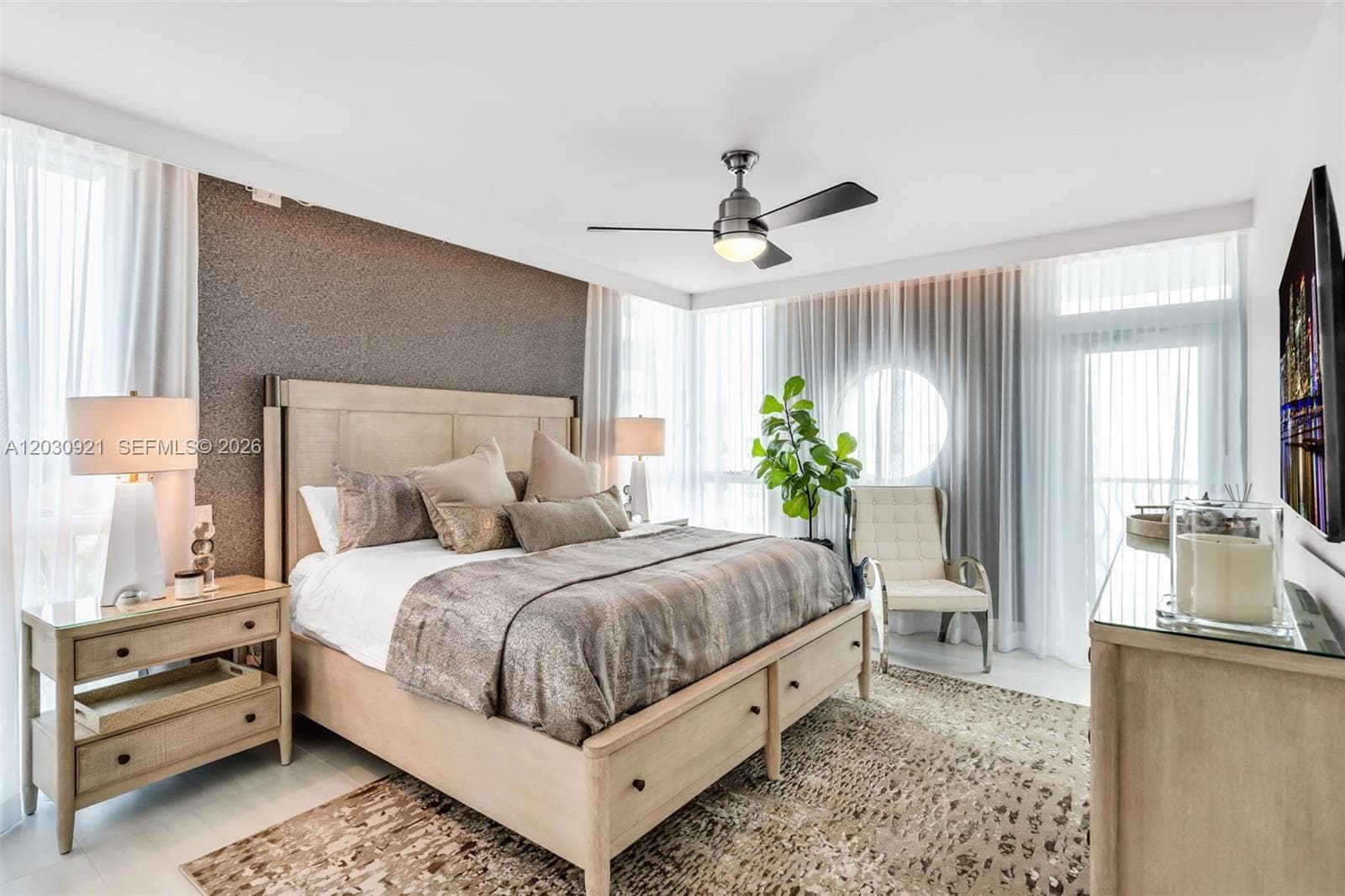 1500 OCEAN DR 707 photo 18