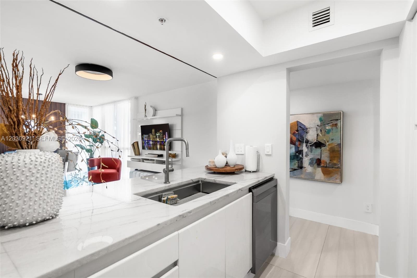 1500 OCEAN DR 707 photo 11