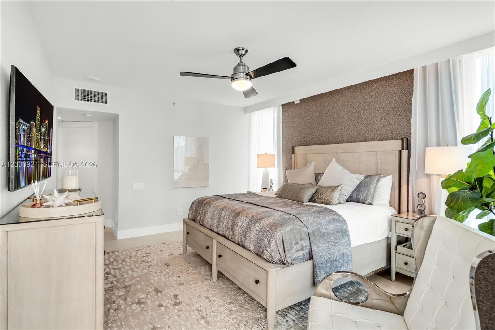 1500 OCEAN DR 707 photo 19