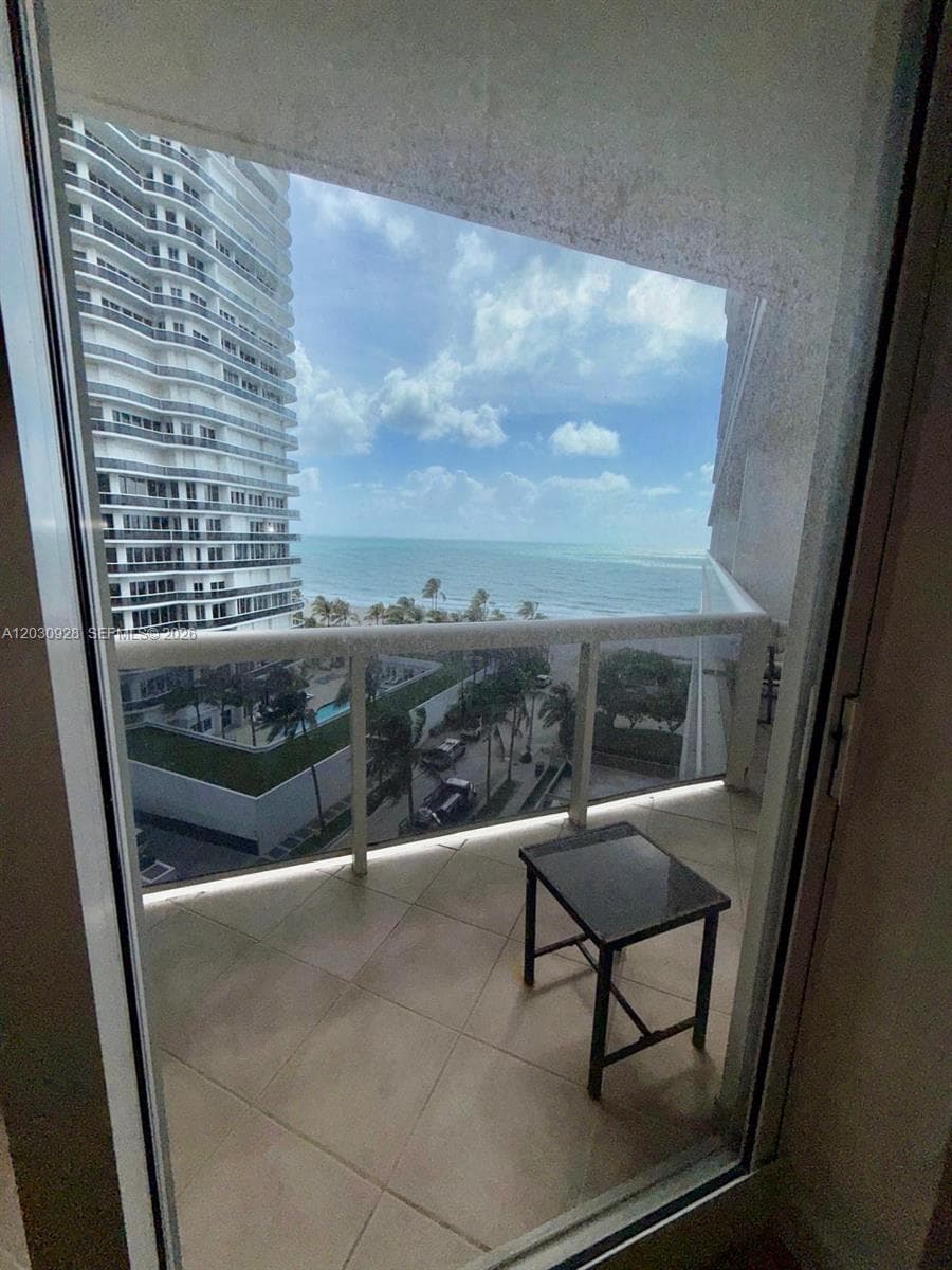 9595 Collins Ave N2-G photo 2