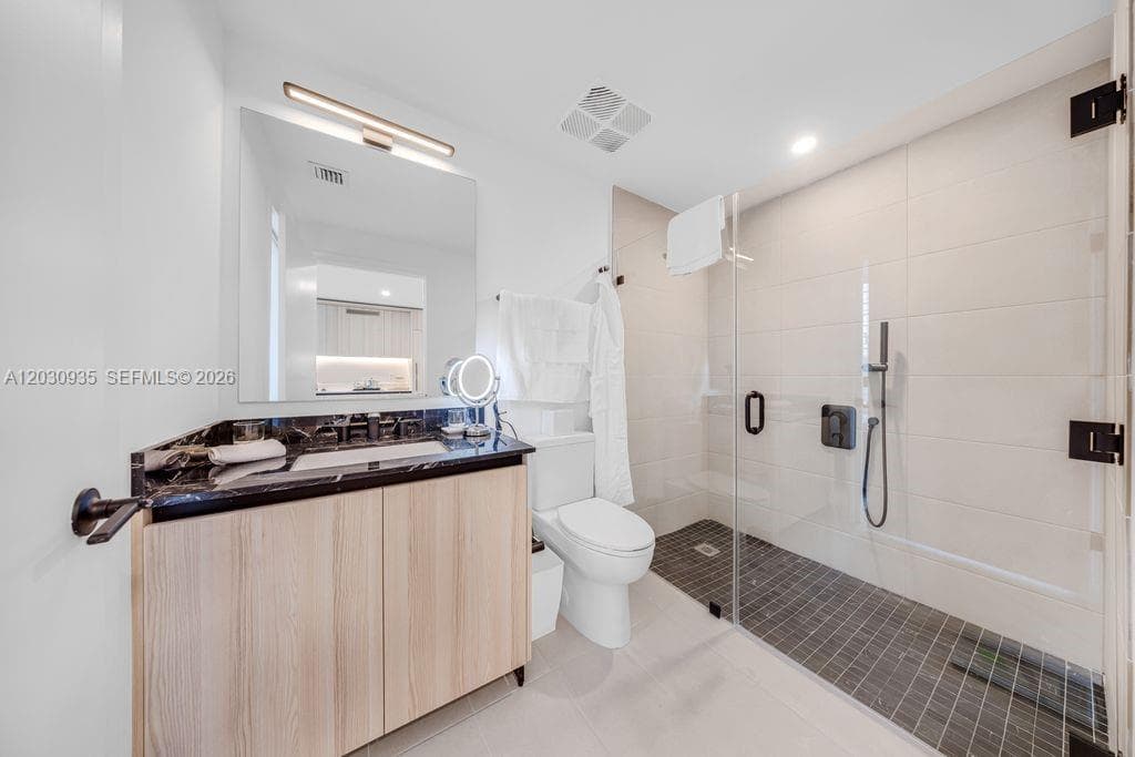 225 N Miami Ave 3507 photo 17