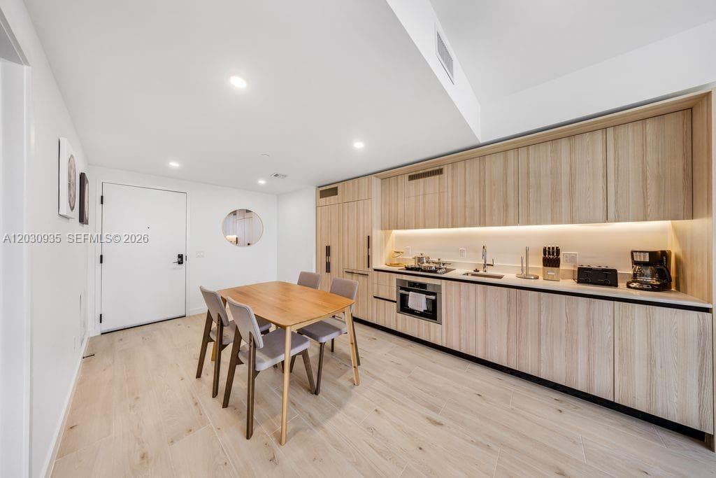225 N Miami Ave 3507 photo 24