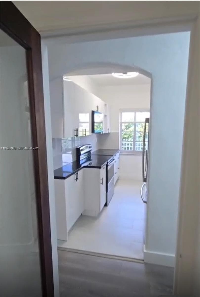 2131 Calais Dr 7 photo 2