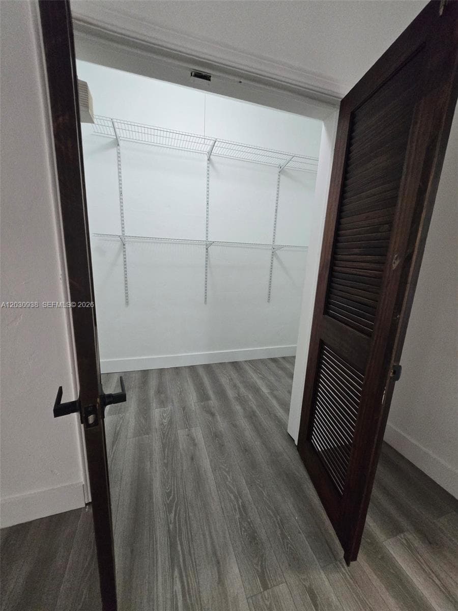 2131 Calais Dr 7 photo 16