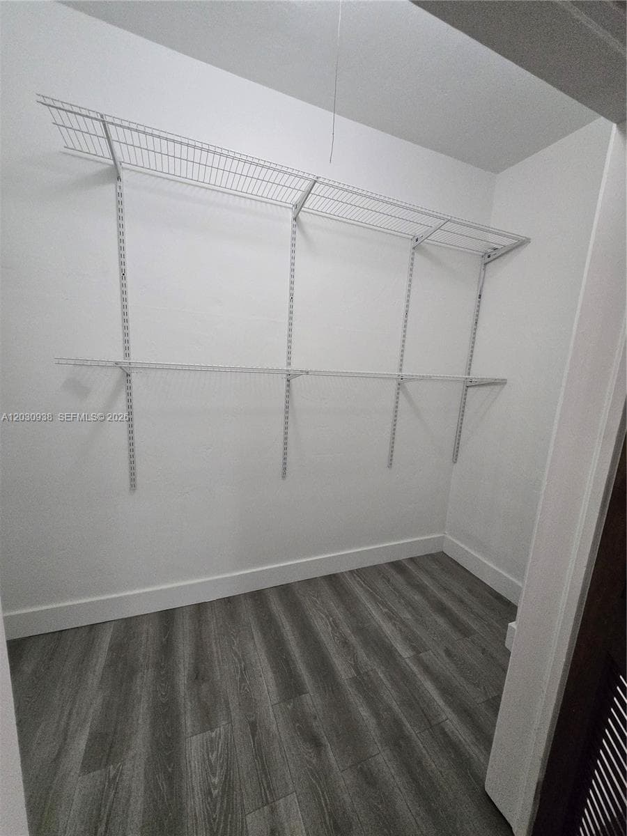 2131 Calais Dr 7 photo 5