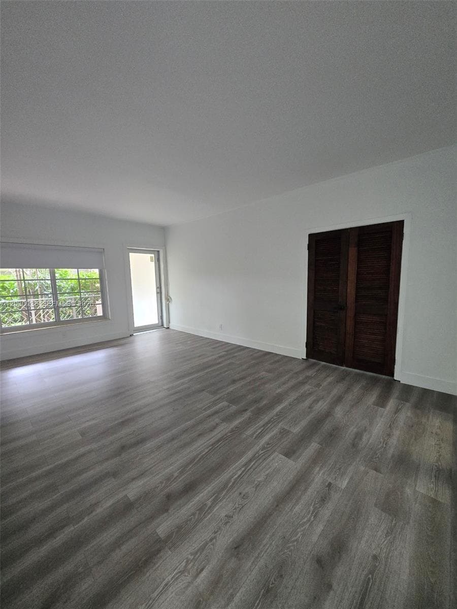 2131 Calais Dr 7 photo 14