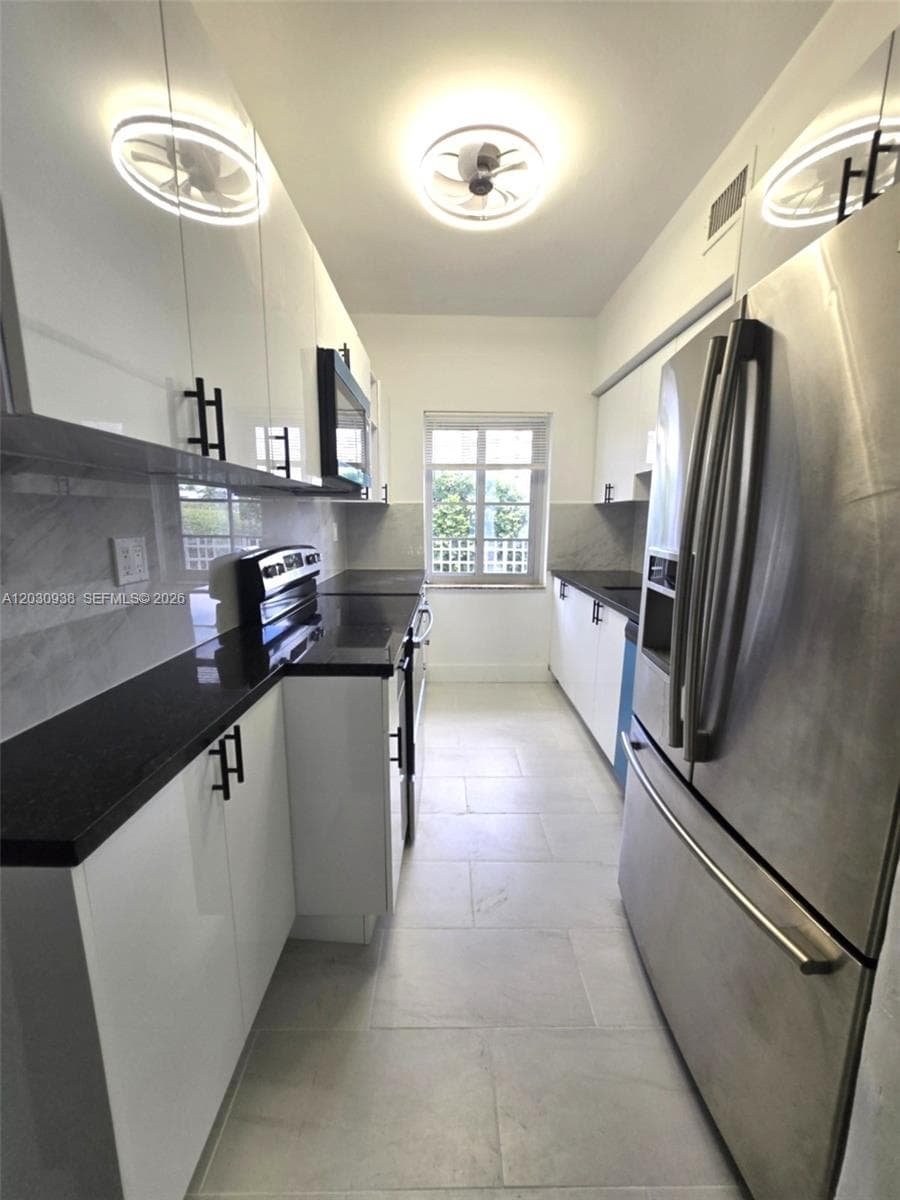 2131 Calais Dr 7 photo 18
