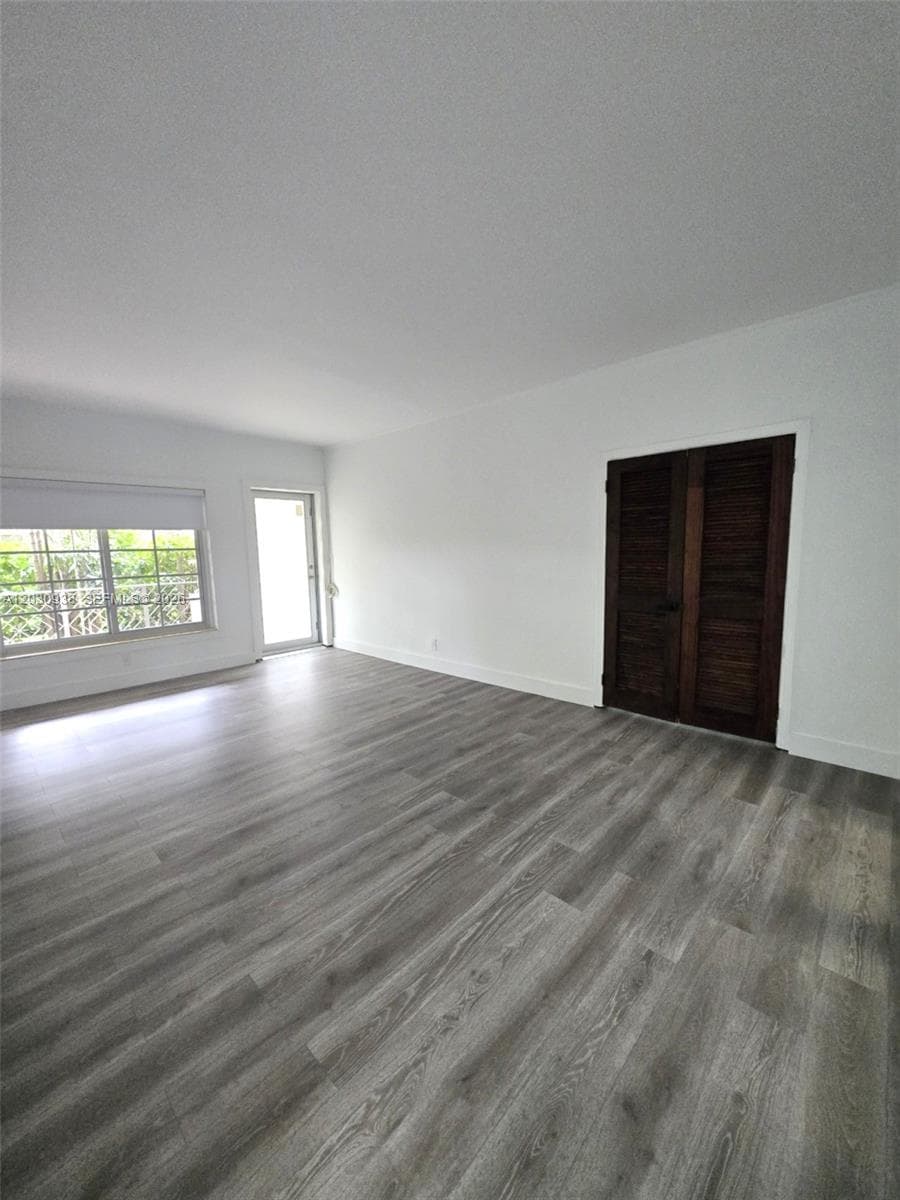 2131 Calais Dr 7 photo 19