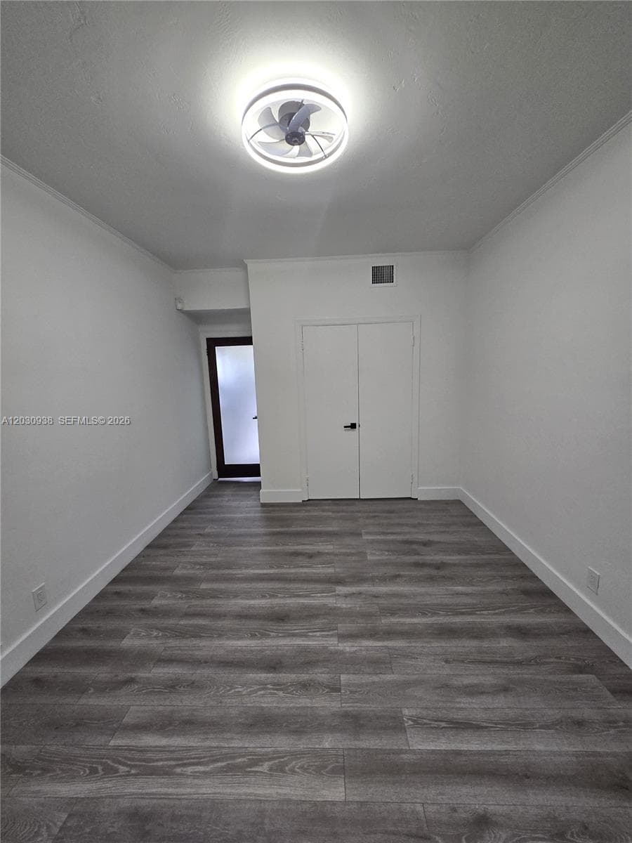 2131 Calais Dr 7 photo 4