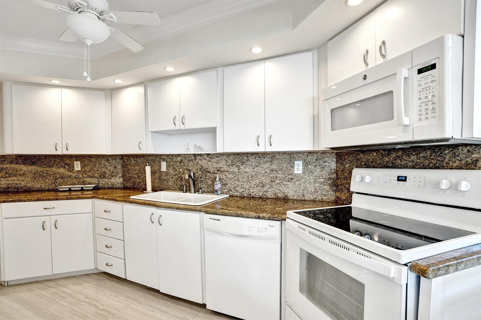 1340 S Ocean Boulevard 303 photo 19
