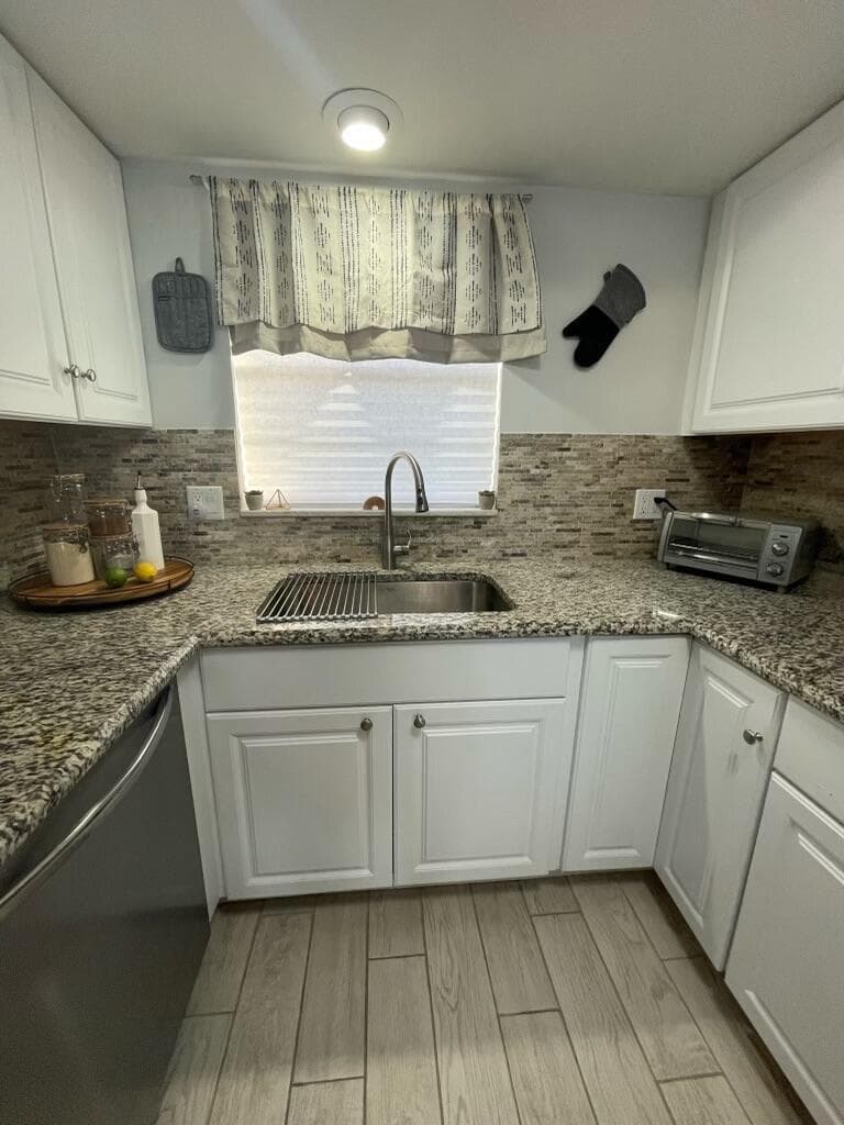 410 Wilma Circle 103 photo 9