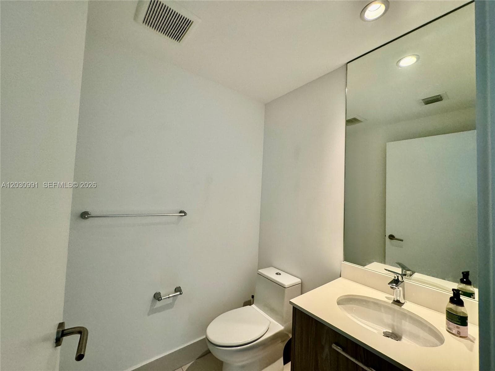 501 NE 31st St 2903 photo 19