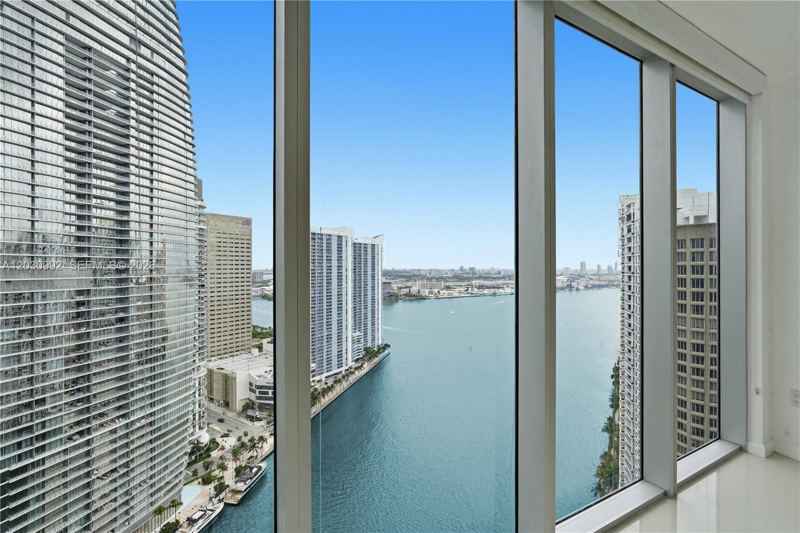 465 Brickell Ave 3202 photo 1