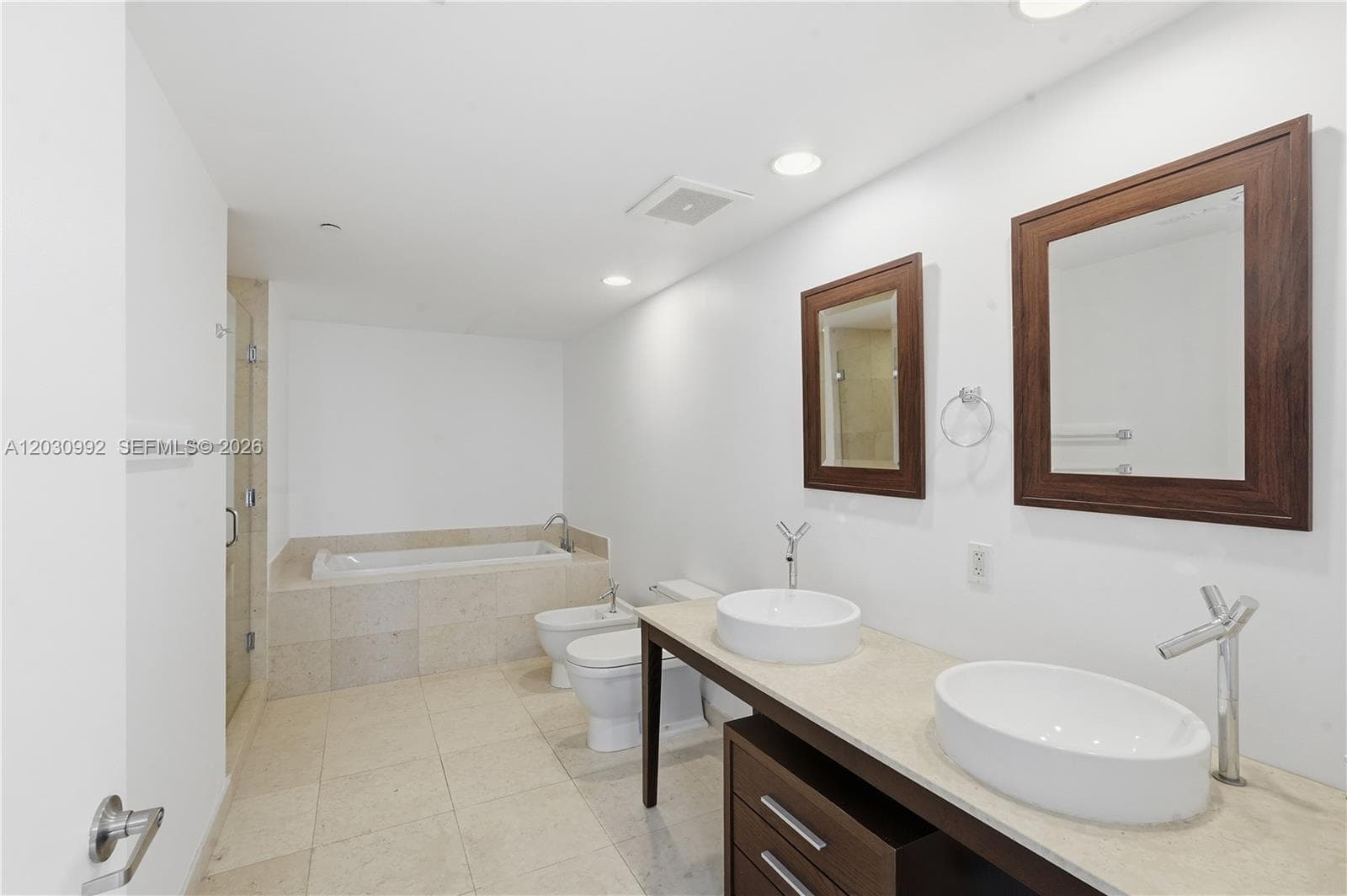 465 Brickell Ave 3202 photo 11