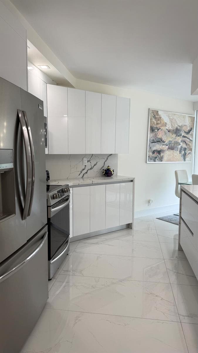 16425 Collins Avenue 2514 photo 10