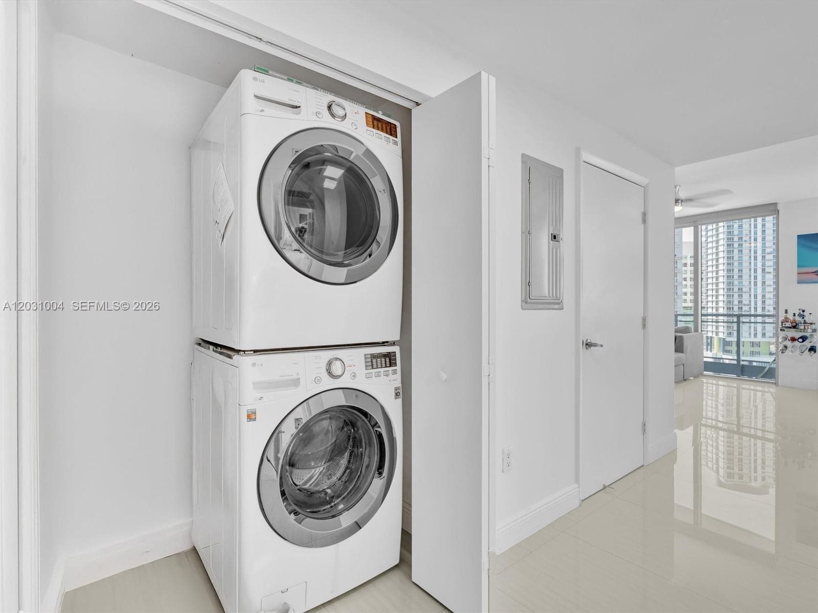 90 SW 3rd St 2013 photo 14