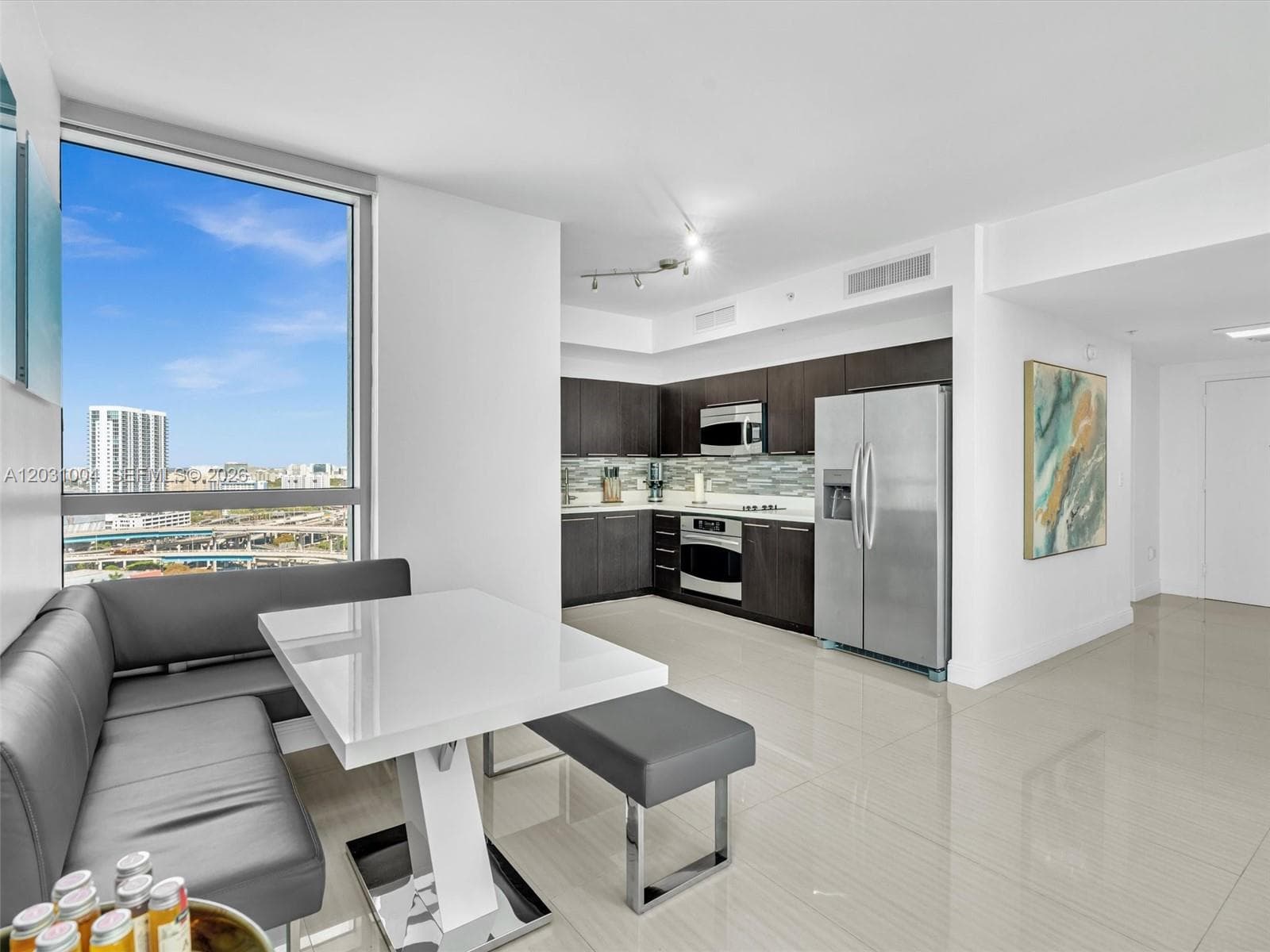 90 SW 3rd St 2013 photo 8