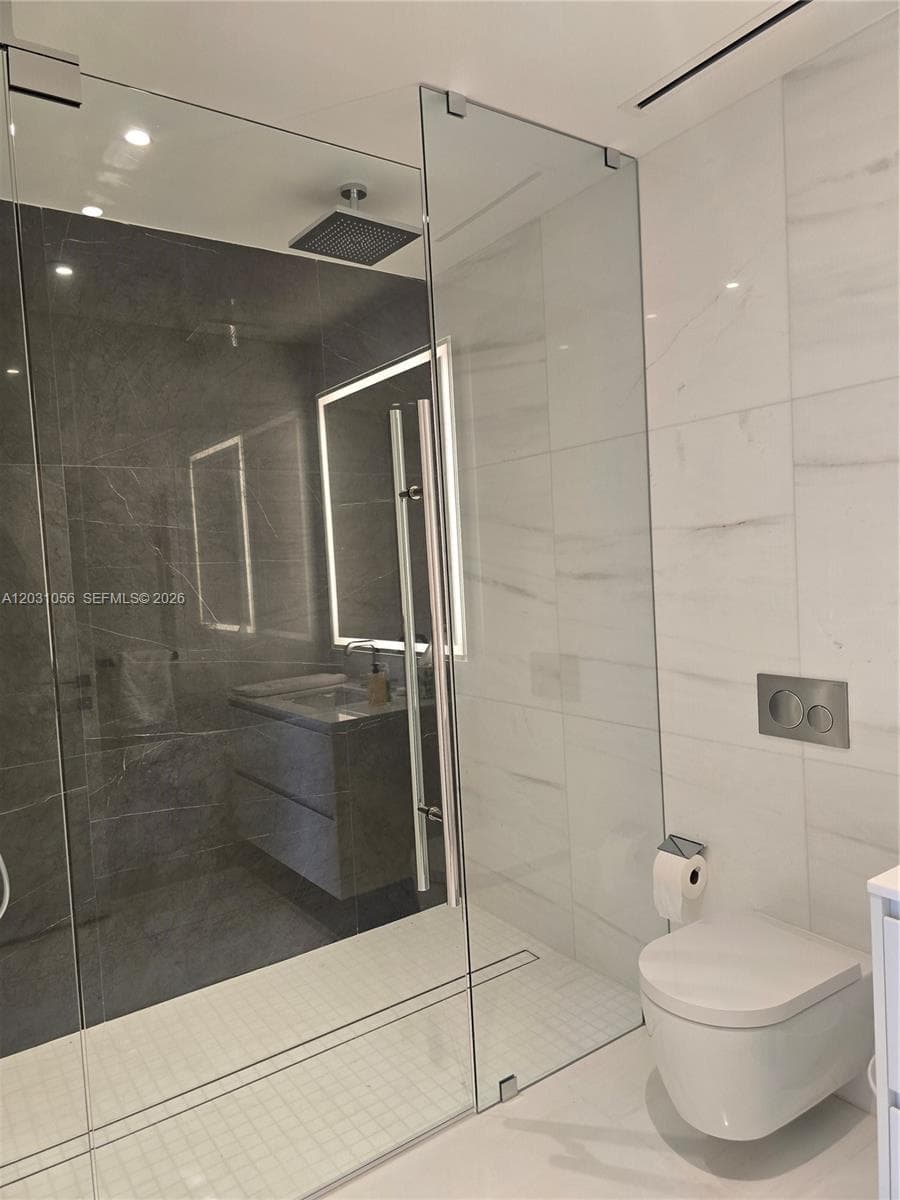 300 Biscayne Blvd Way 2408W photo 7