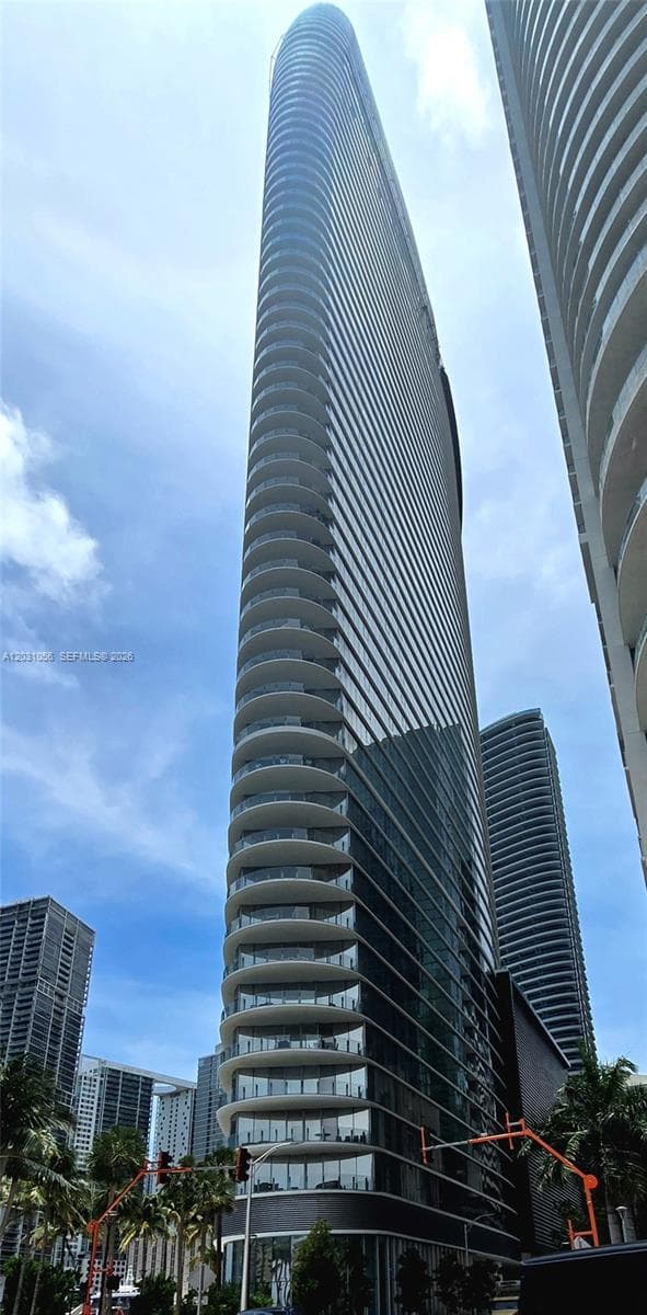 300 Biscayne Blvd Way 2408W photo 1