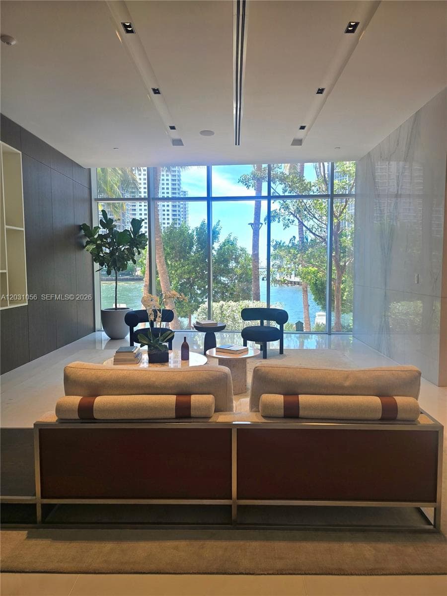 300 Biscayne Blvd Way 2408W photo 19