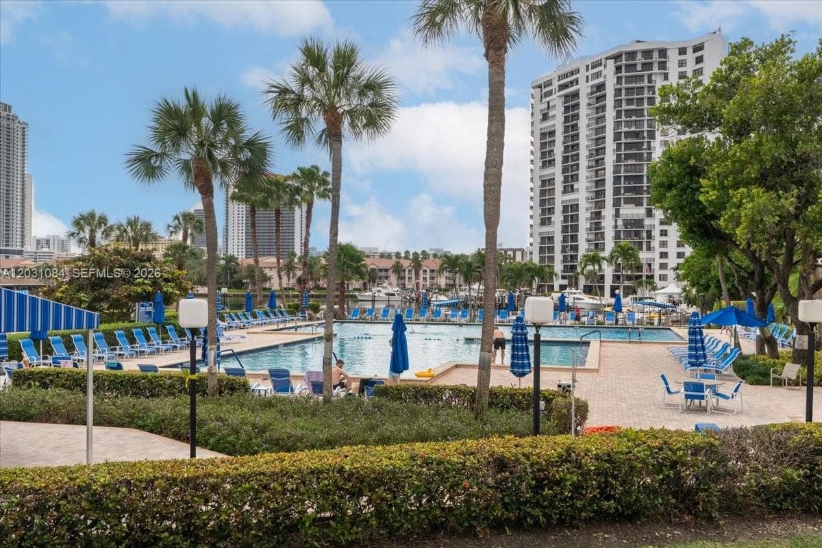 600 Three Islands Blvd 1413 photo 1