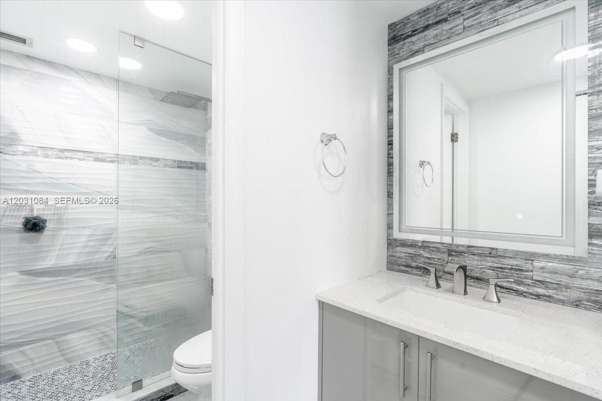 600 Three Islands Blvd 1413 photo 14