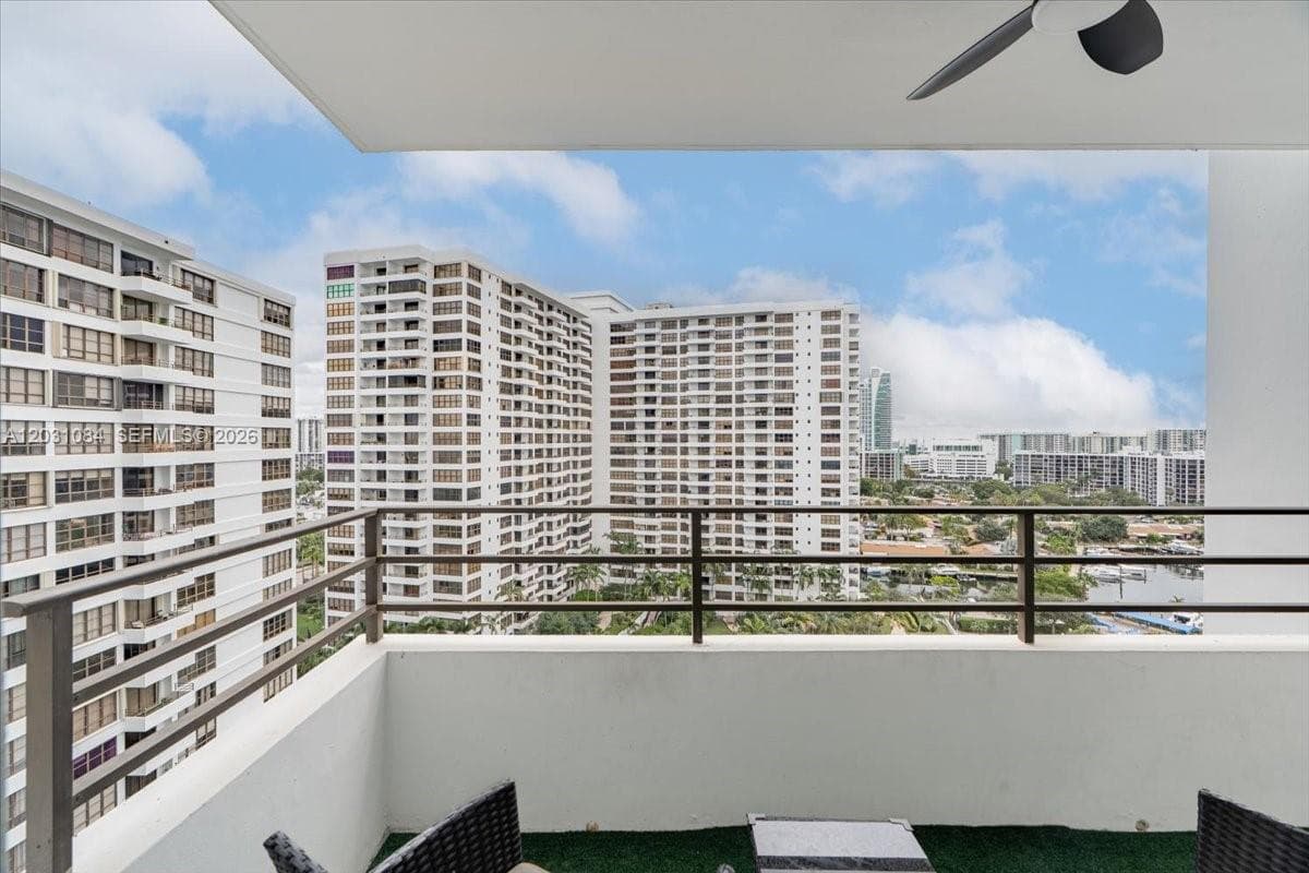600 Three Islands Blvd 1413 photo 15