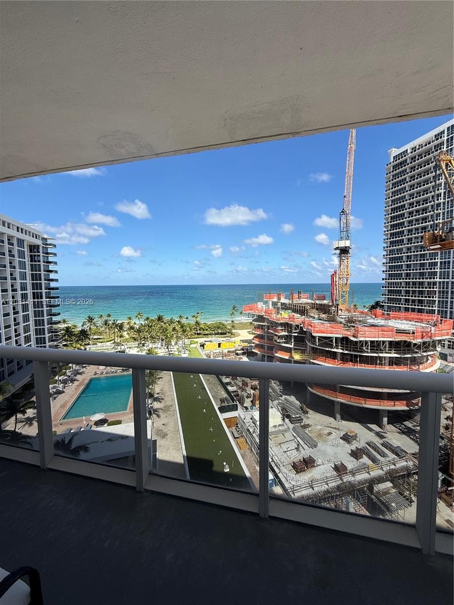 10275 Collins Ave 921 photo 2