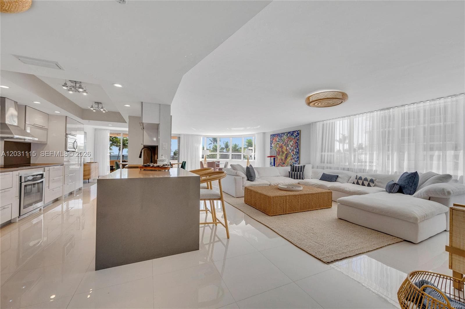 10175 Collins Ave 102 photo 2