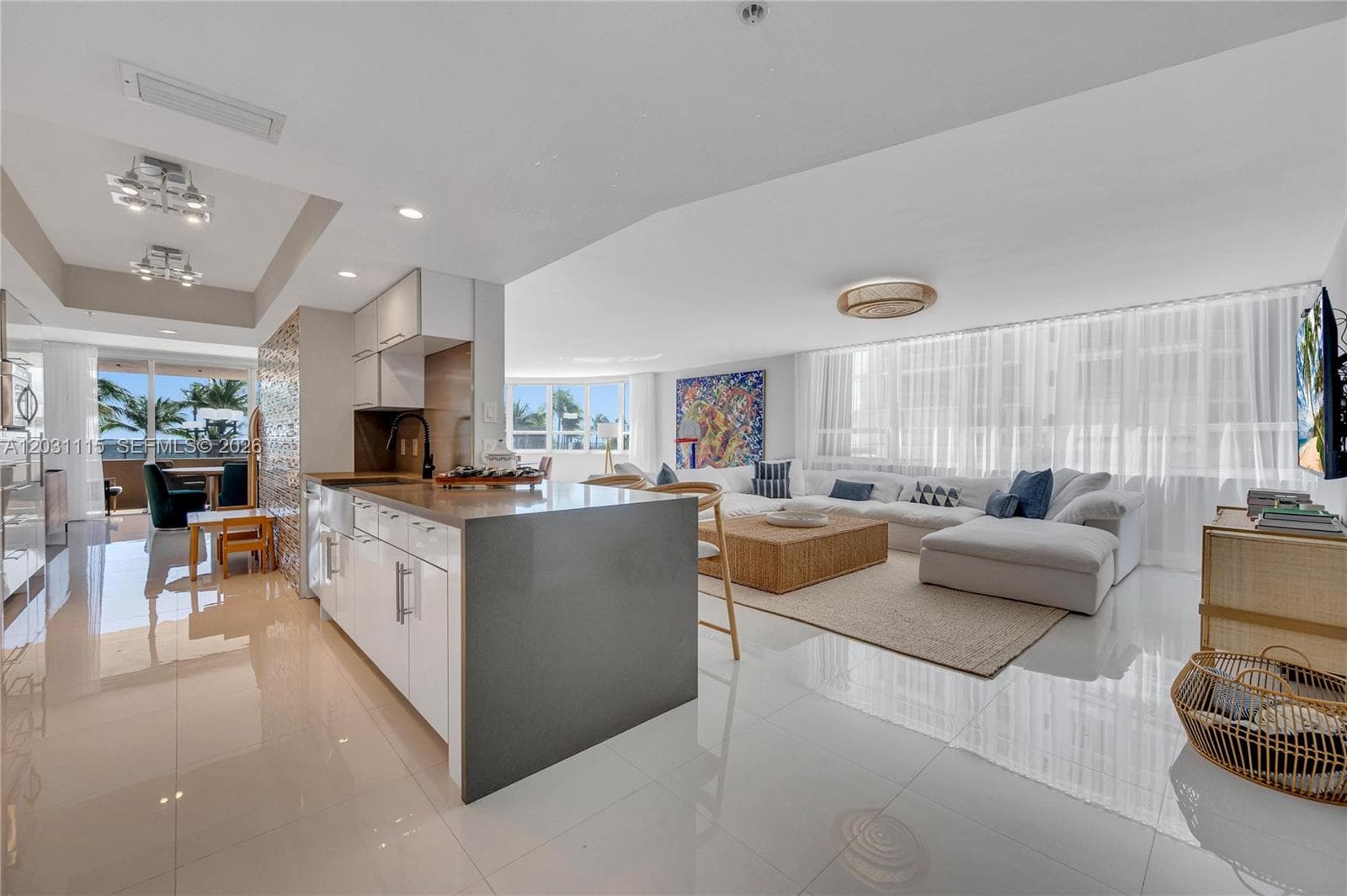 10175 Collins Ave 102 photo 1