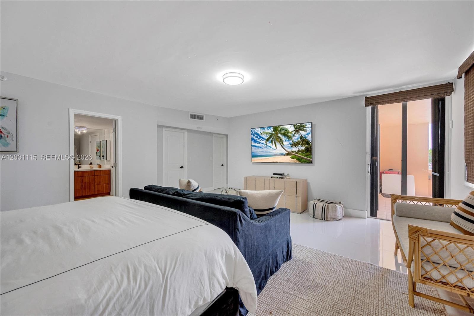 10175 Collins Ave 102 photo 18