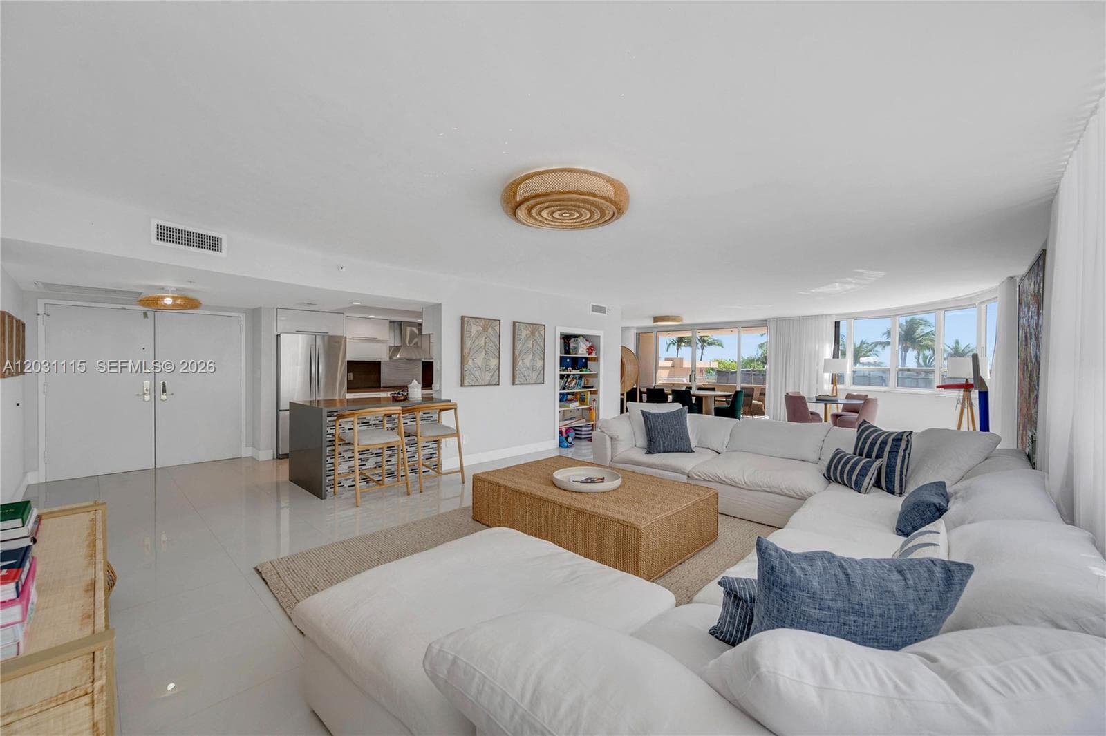 10175 Collins Ave 102 photo 4