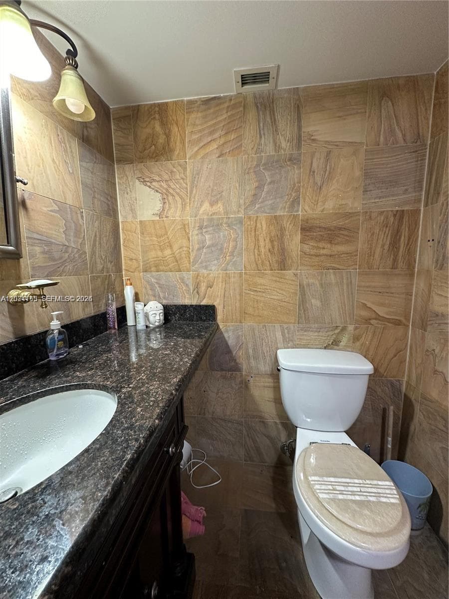 3800 S Ocean Dr 1024 photo 3