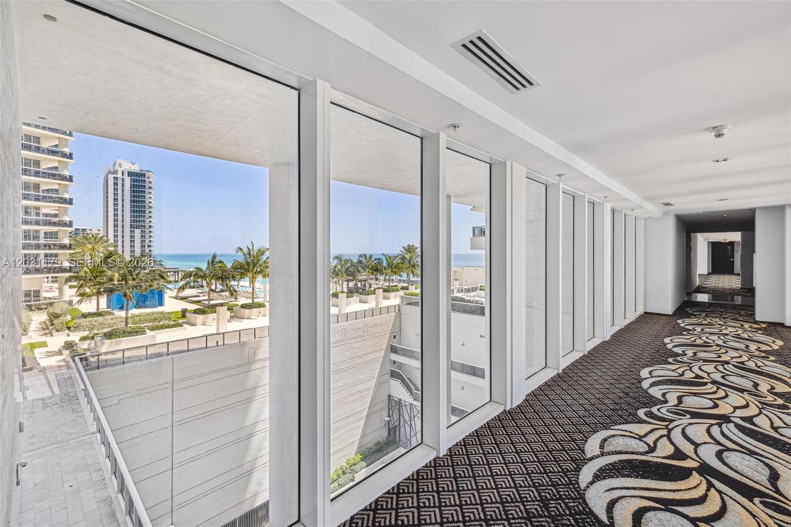 1830 S Ocean Dr 907 photo 17