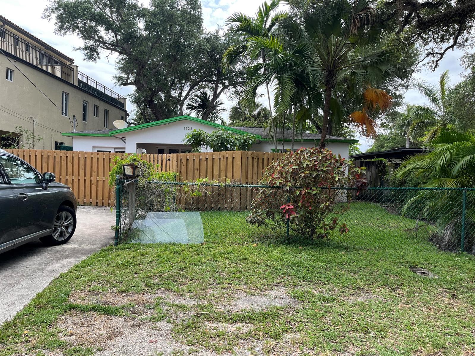 1122 SW 8th Terrace photo 1