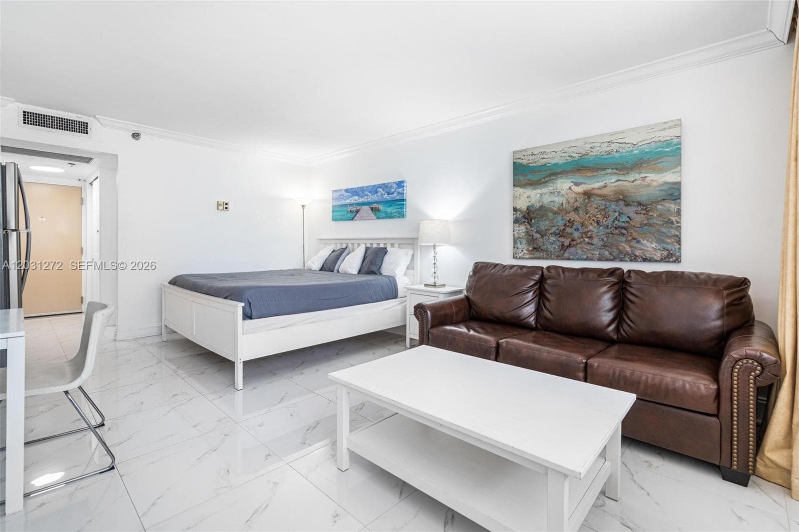 19201 Collins Ave 104 photo 2