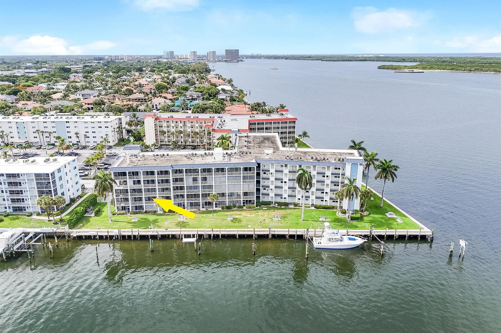 100 Paradise Harbour Boulevard 211 photo 2