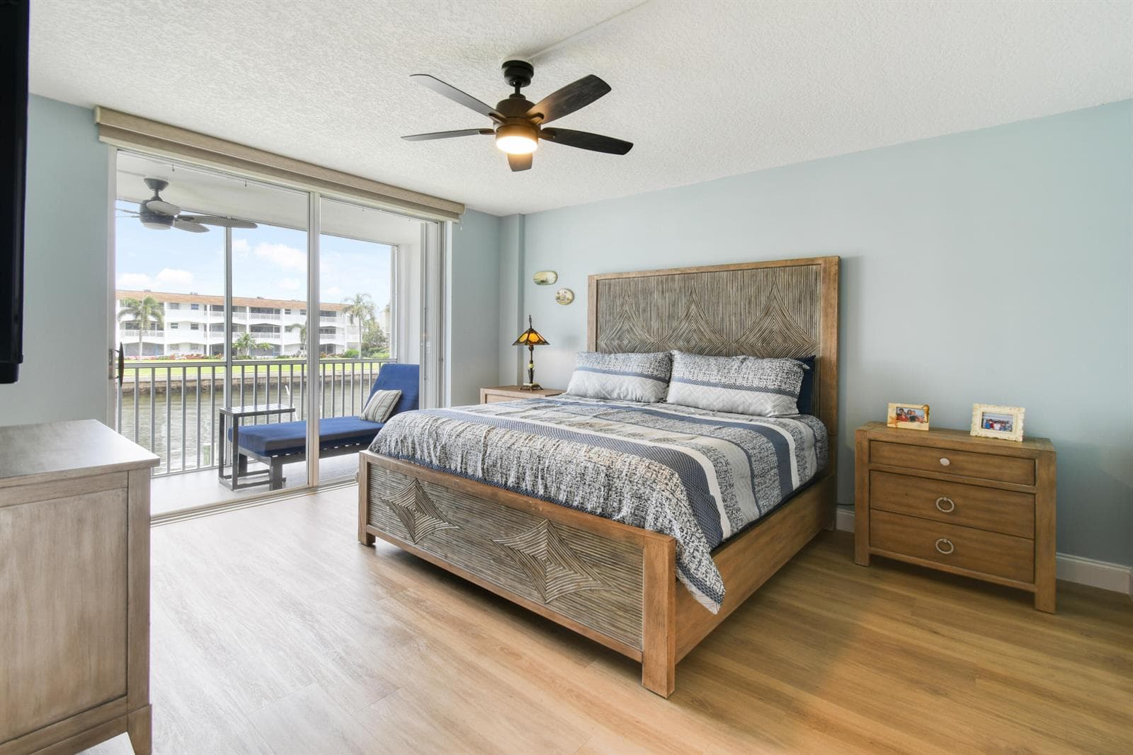 100 Paradise Harbour Boulevard 211 photo 13