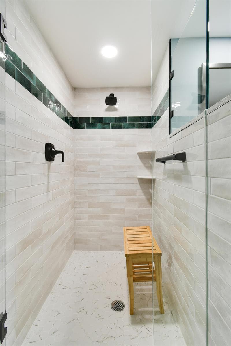 100 Paradise Harbour Boulevard 211 photo 19