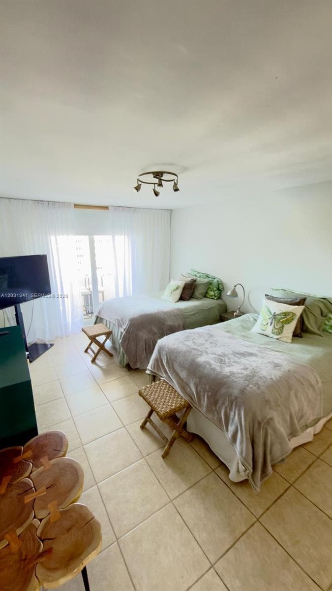 5555 Collins Ave 16W photo 9