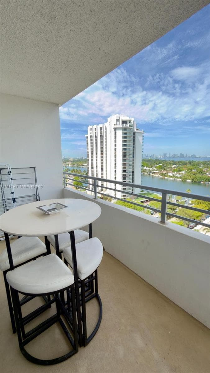 5555 Collins Ave 16W photo 15