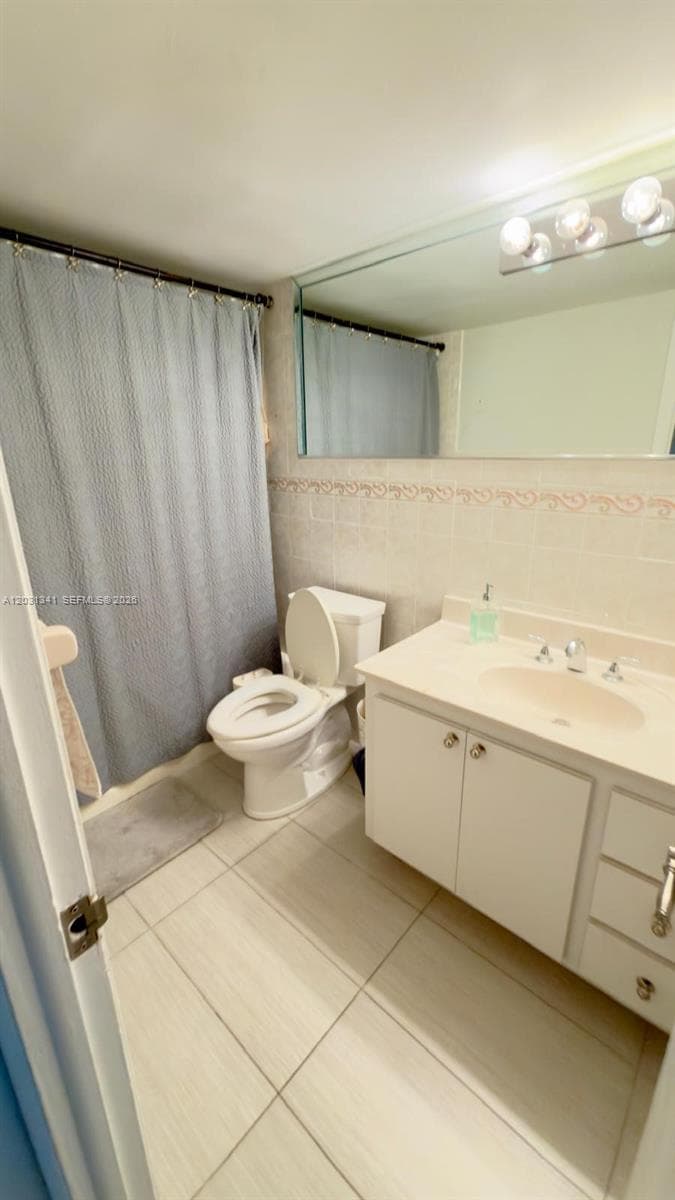 5555 Collins Ave 16W photo 8